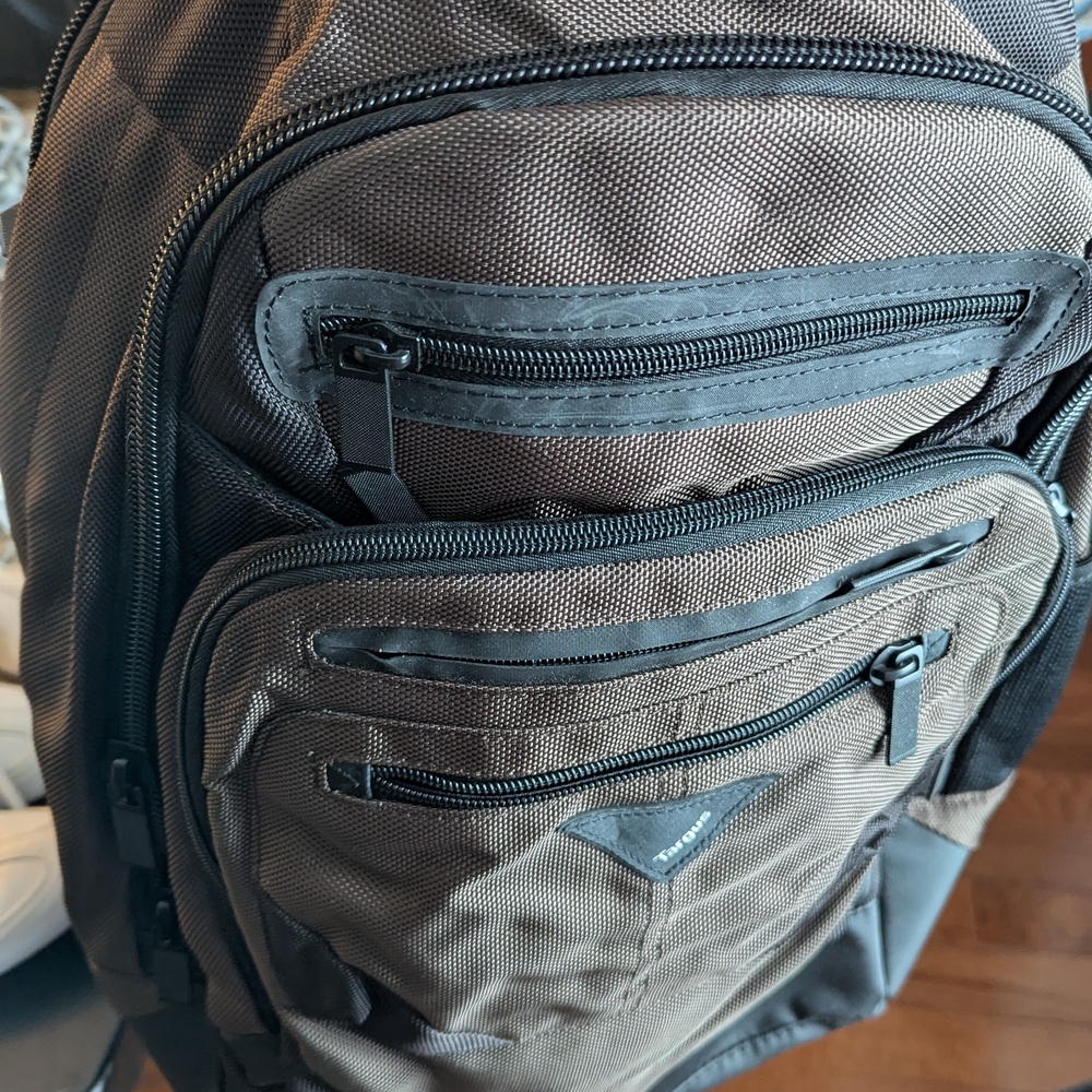 Targus Men's Black and Brown Laptop Backpack